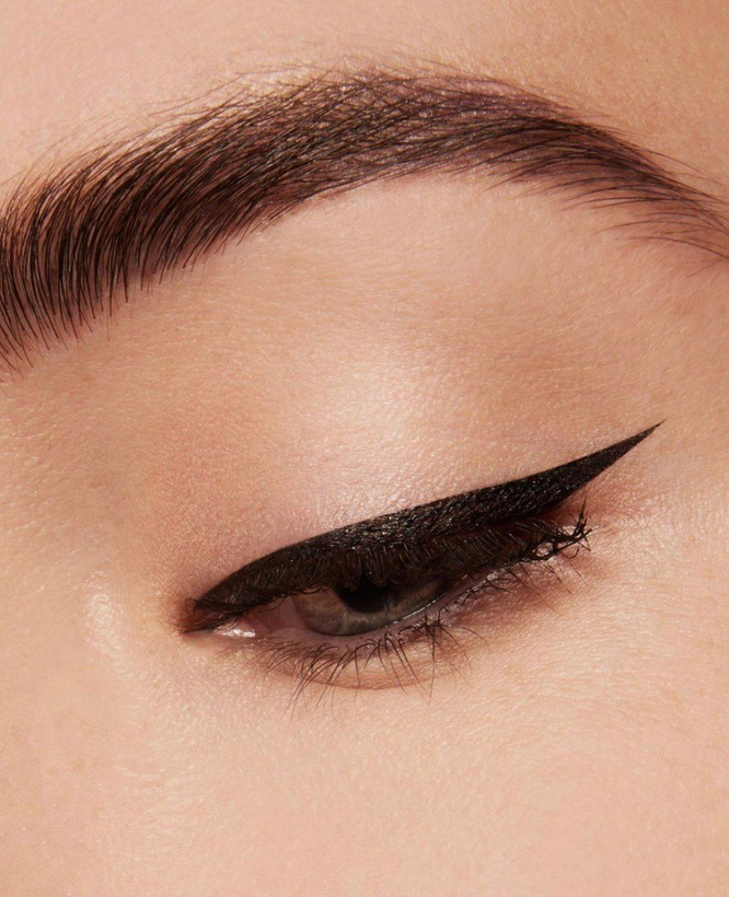 خط چشم ماژیکی 24 ساعته هدی بیوتی رنگ قهوه ای سوخته