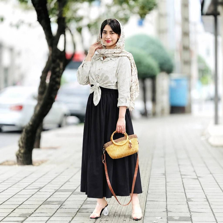 شومیز گره ای و سارافون نازنین