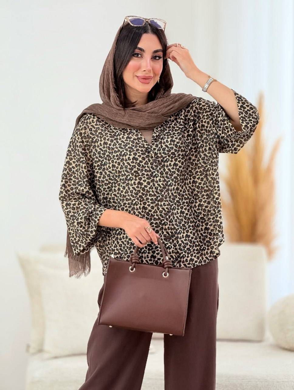 شومیز پلنگی درسا جنس کرپ کش گرم بالا