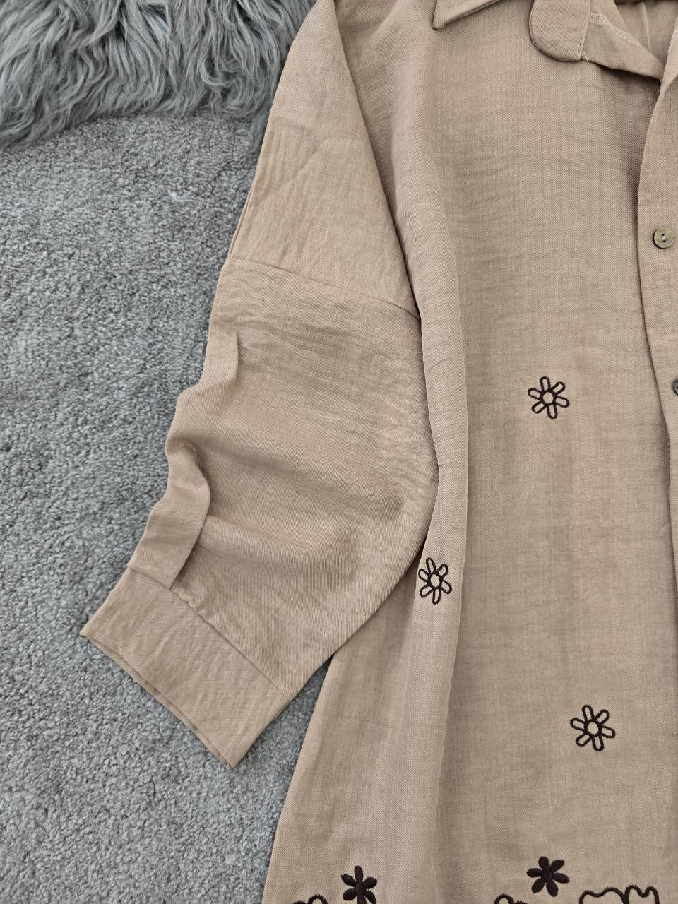 شومیز مانتویی مهگل جنس شانتون و گلدوزی