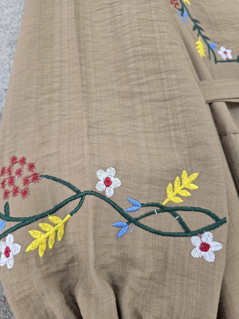 کفتان گلدوزی گلبرگ
